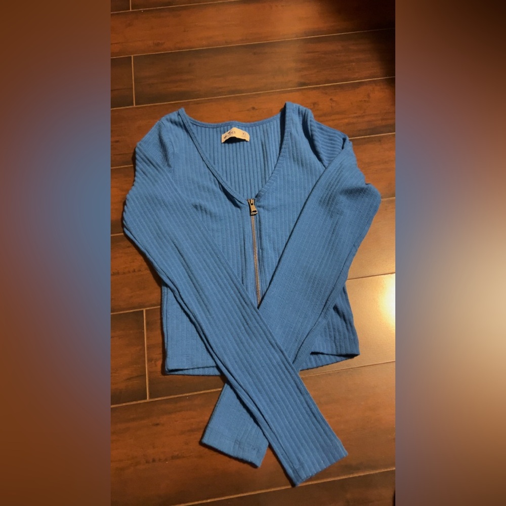 Hollister long sleeve top